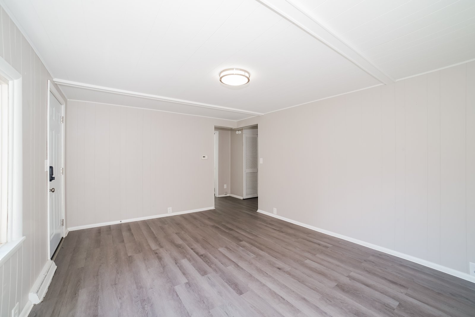 Building Photo - 2227 N Northcrest Dr