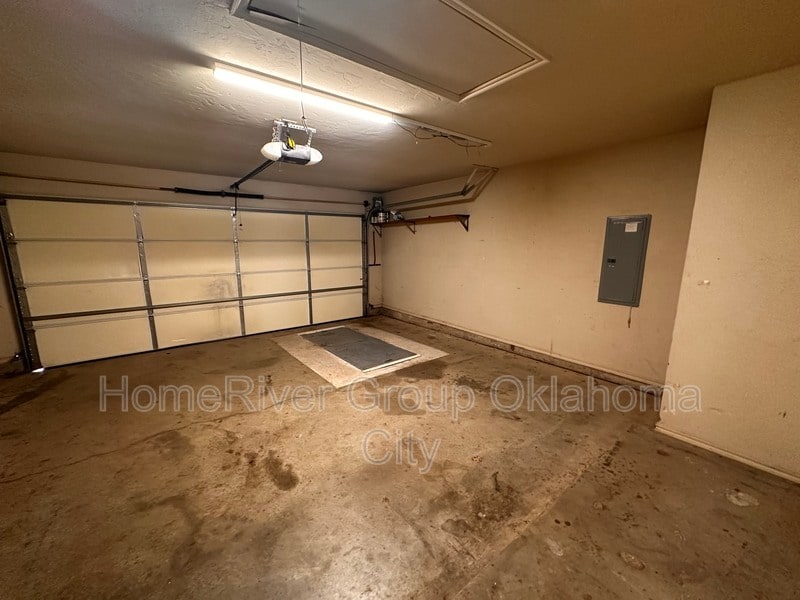 Building Photo - 11629 SW 11th St