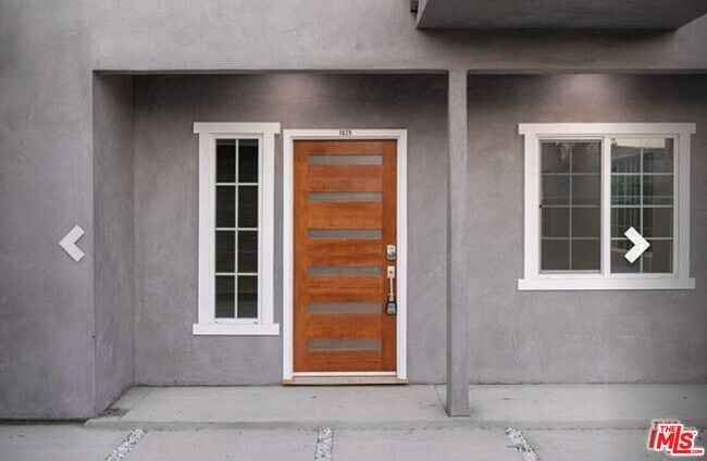 Building Photo - 1629 Ridgeley Dr