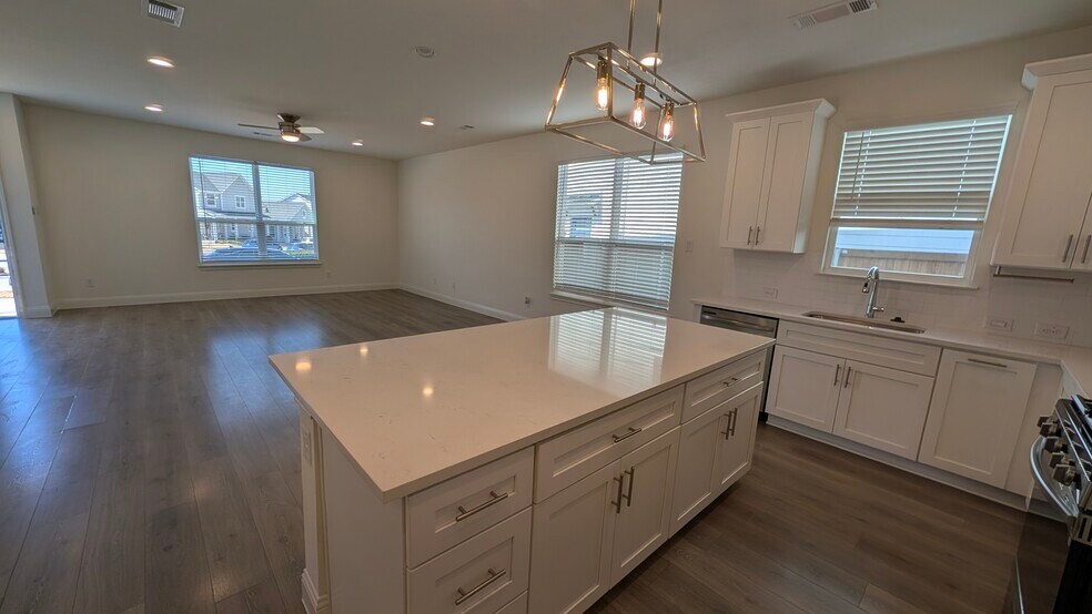 Kitchen and living room - 3412 Vista Highlands Ln