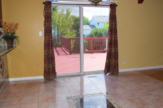 Building Photo - 2480 Lehman Dr