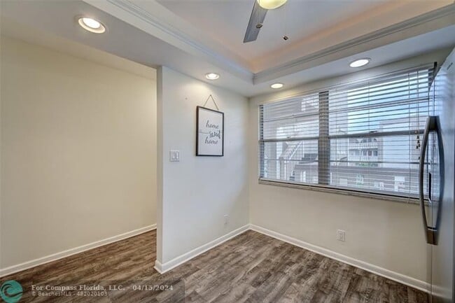 Building Photo - 4401 Martinique Ct