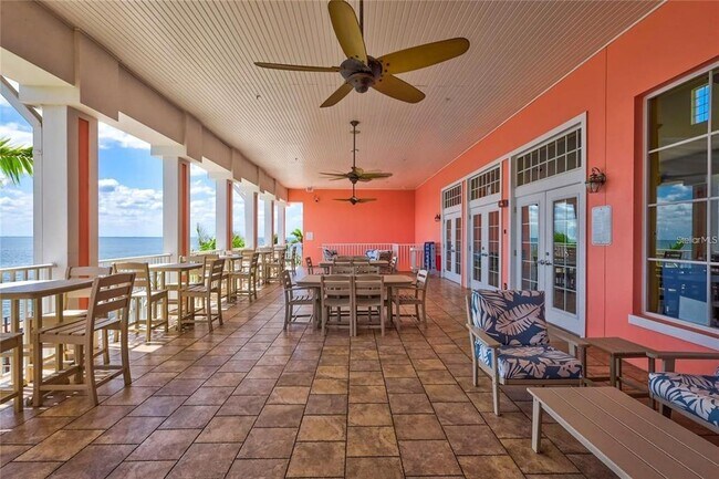 Building Photo - 5245 Coquina Key Dr SE