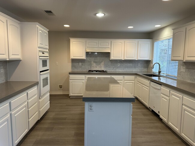 Building Photo - 1167 Innisfree Ct