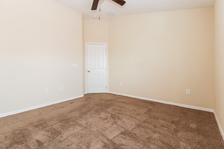 Building Photo - 12622 Belcroft Dr