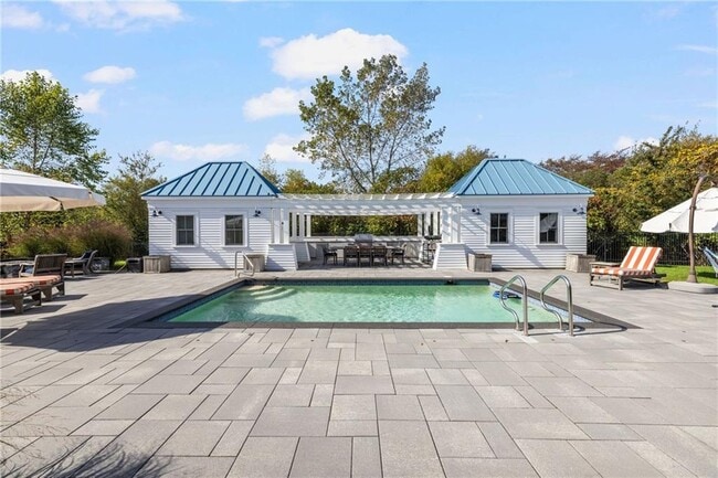 Building Photo - 46 Carnegie Heights Dr