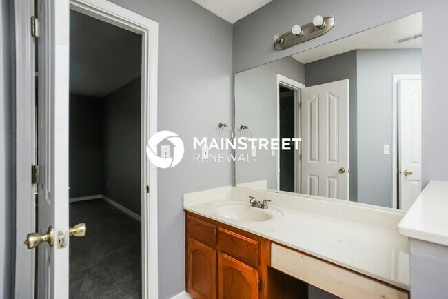Building Photo - 4 Bedroom Pet-Friendly Home in Horn Lake, MS with Main Street Renewal