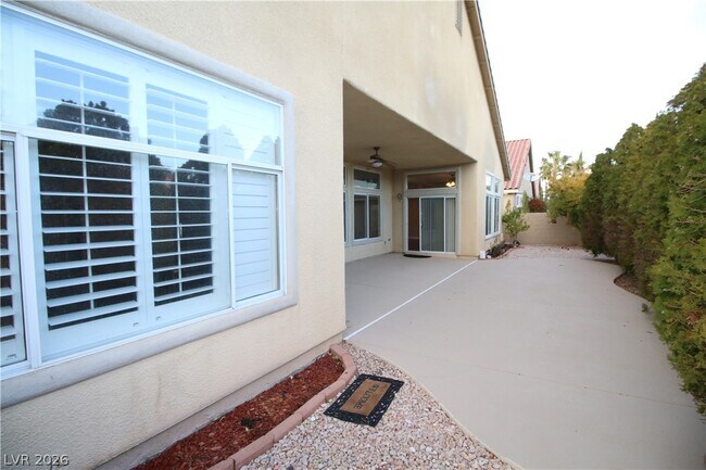 Building Photo - 1520 Vía Cassia