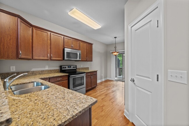 Building Photo - 118 Cypress Cir