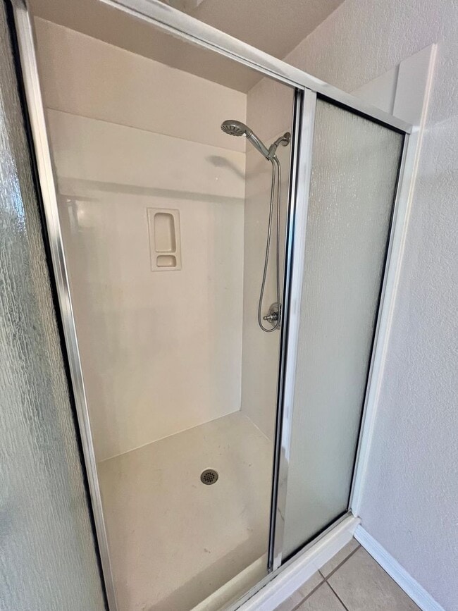 Building Photo - AVAILABLE NOW; APPLY AT OUR WEBSITE TODAY!!