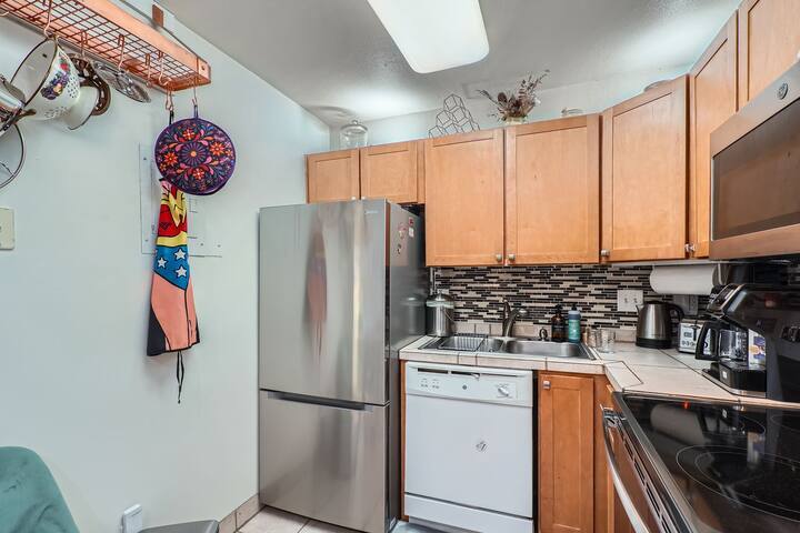 Building Photo - 860 W Moorhead Cir