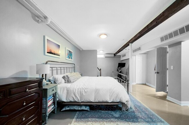 Building Photo - 120 64th St