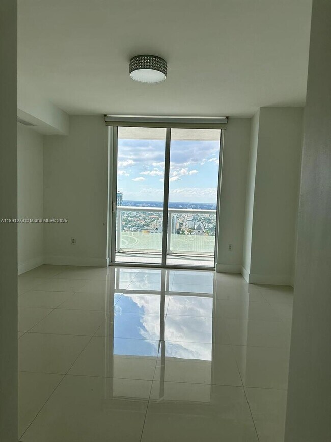 Building Photo - 50 Biscayne Blvd