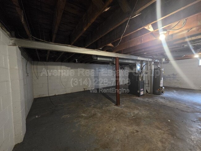 Building Photo - 7148 Lillian Ave
