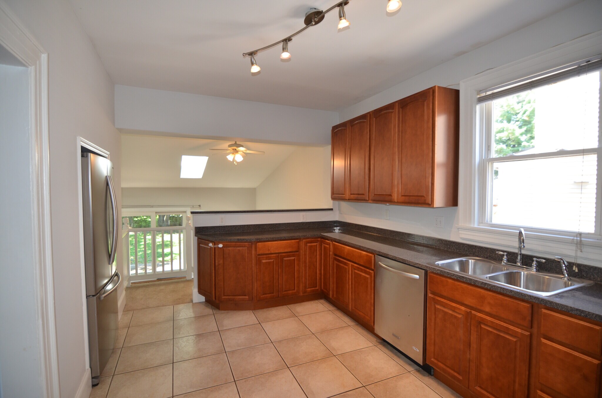 Building Photo - 4109 Millsbrae Ave