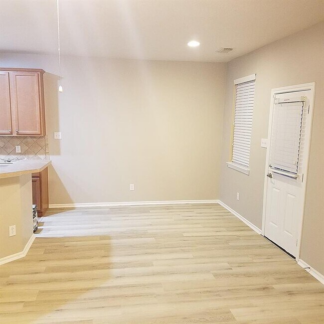 Building Photo - 3202 Pearl Bluff Ln