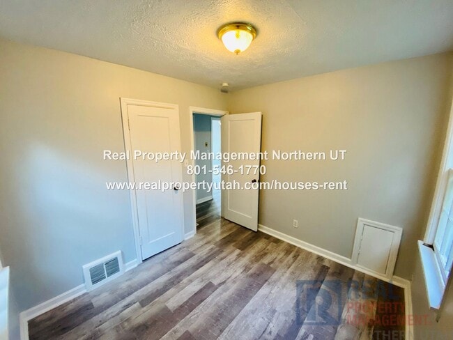 Building Photo - 3 Bedroom 1.5 Bath Ogden Home Coming Soon!