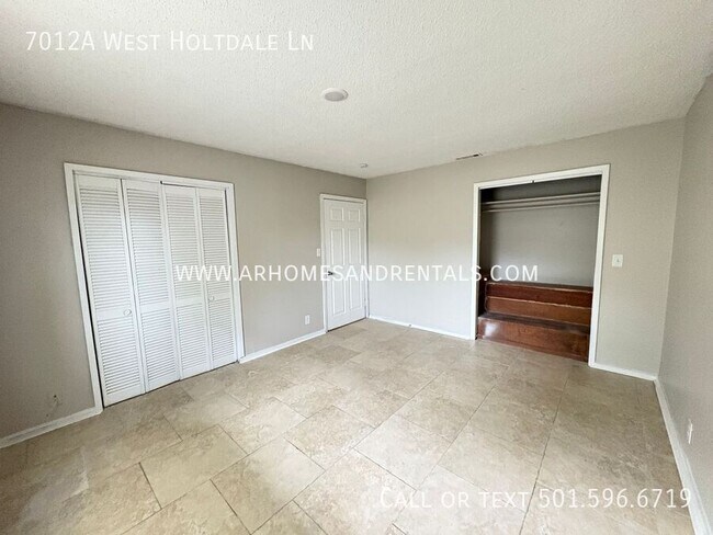 Building Photo - 7012 W Holtdale Ln