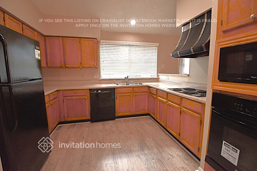 Building Photo - 10579 Twilight Moon Dr