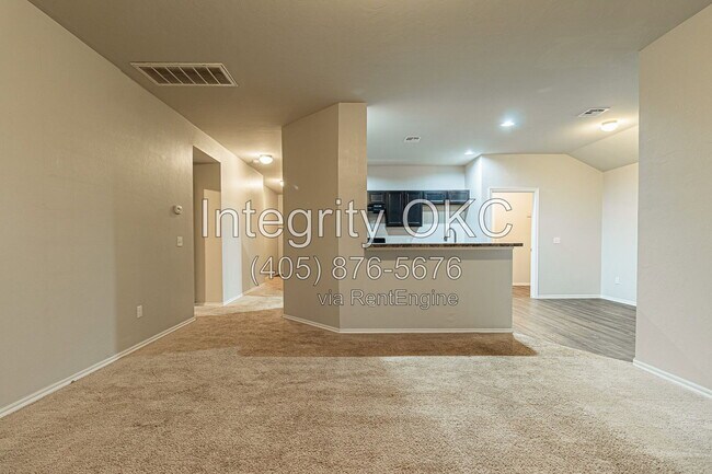 Building Photo - 13233 Bridgewater Dr