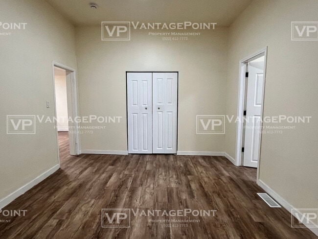 Building Photo - 721 Terrace Ave