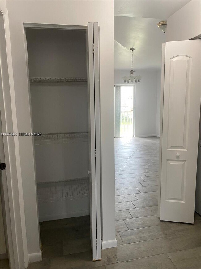 Building Photo - 15121 SW 106th Ave