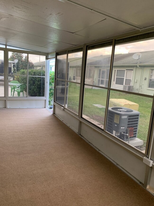 Building Photo - 2914 Wainwright Ct