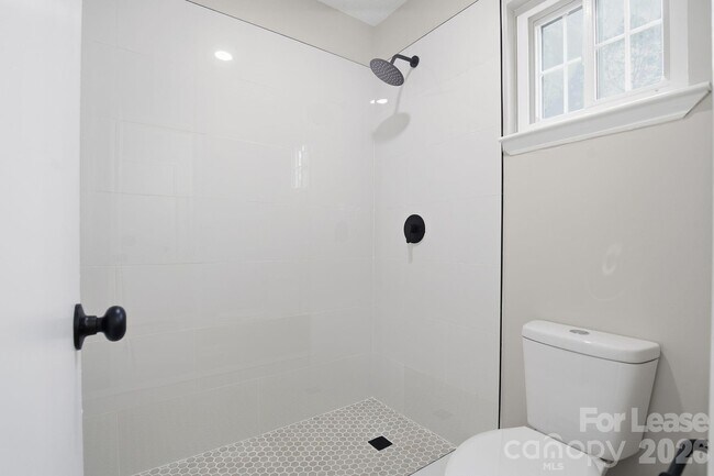 Building Photo - 232 Vista Grande Cir