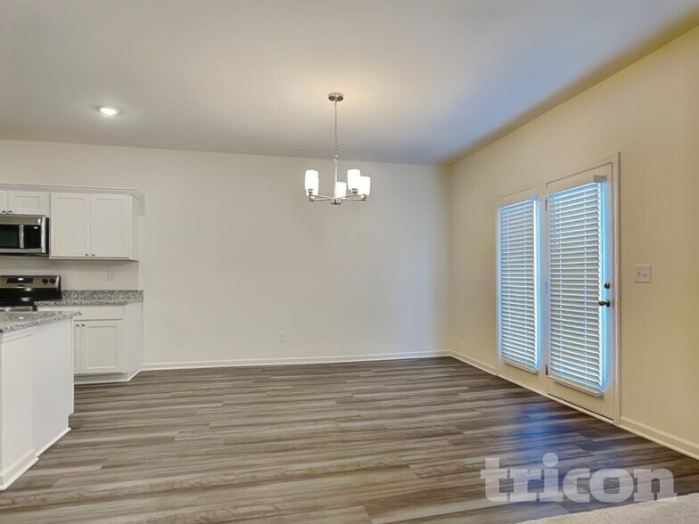 Building Photo - 179 Long Dr