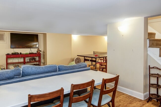 Building Photo - 148 Heritage Rd