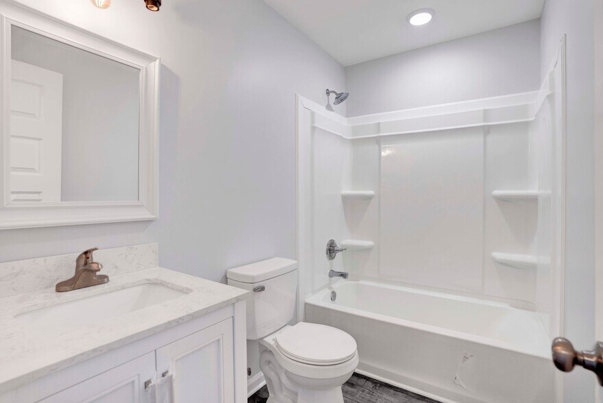 Building Photo - 1108 Pembroke Oak Grove Rd