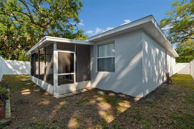 Building Photo - 1208 DR Martin Luther King JR Street North