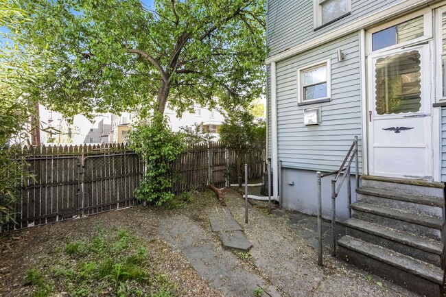 Building Photo - 54 Highland Ave