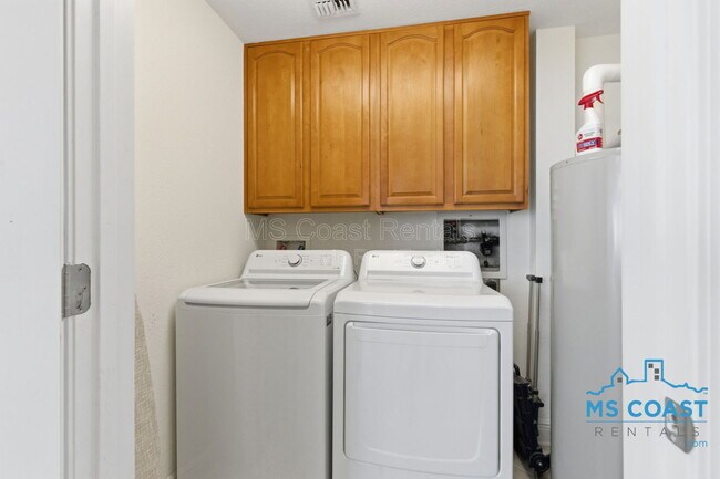 Building Photo - 2668 Beach Blvd