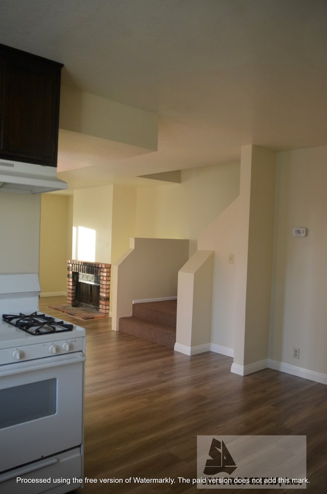 Building Photo - 502 12th St