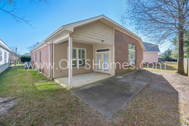 Building Photo - 1558 Venice Ave