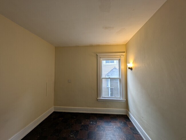 Building Photo - 145 Merrimac St