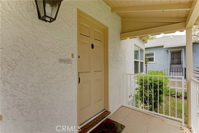 Building Photo - 559 E Providencia Ave