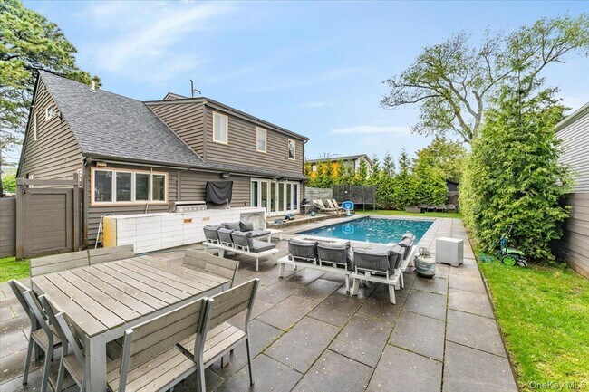 Building Photo - 536 Oxford Rd