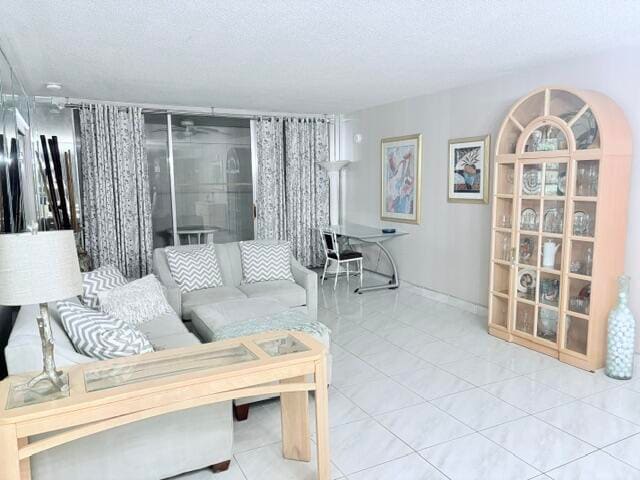 Building Photo - 2671 S Course Dr