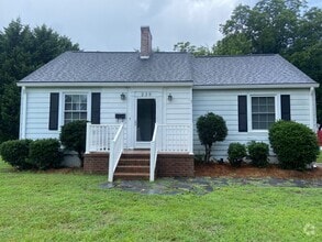 Building Photo - 2 Bedroom, 1 Bathroom House in Burlington!