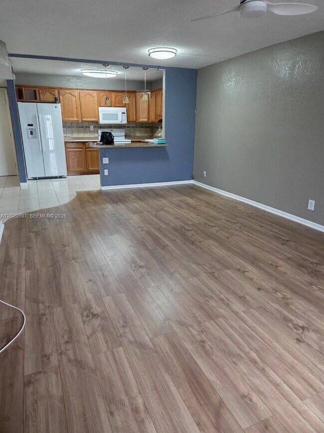 Building Photo - 4133 NW 88th Ave