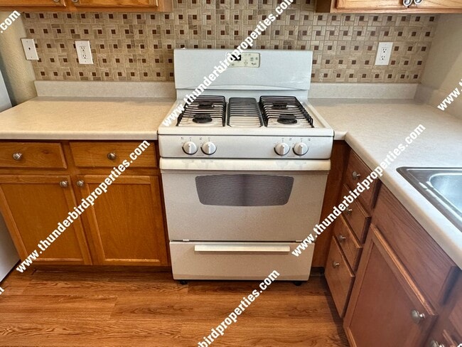 Building Photo - $500 off first months rent!!  Gated community near the base with refrigerated air