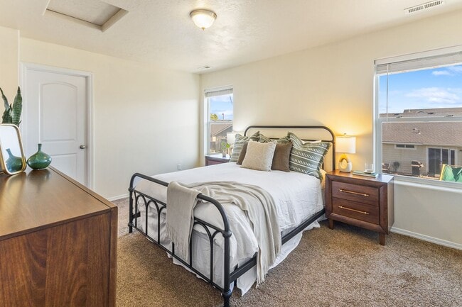Building Photo - Cute Caldwell Home
