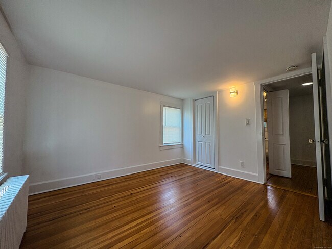 Building Photo - 8 Armonk St