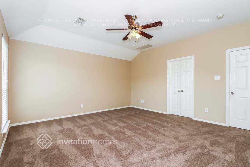 Building Photo - 4808 Bluebird Ln