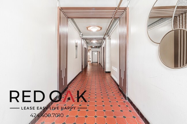 Building Photo - 535 S Gramercy Pl