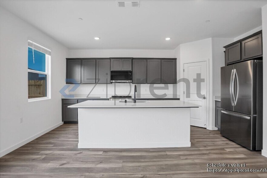 Building Photo - 4654 Sami Jo Dr