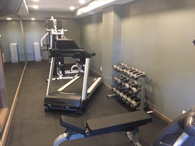 Building Photo - 1800 Knox St