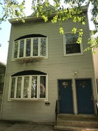 Building Photo - 1835 N Paulina St